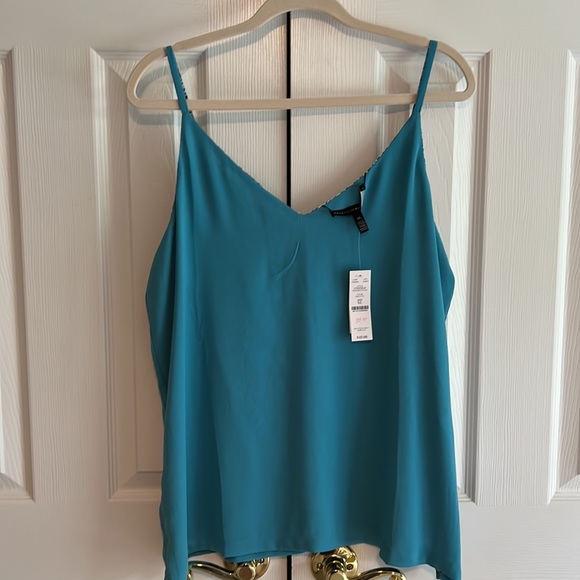 WHBM women’s reversible tank top. Never worn! - Picture 5 of 8